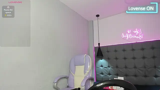 scarletcherry18のライブXXXチャット