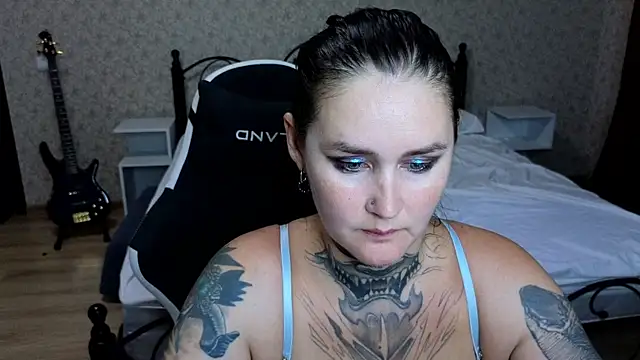Czat XXX na żywo – Emmybrightj_