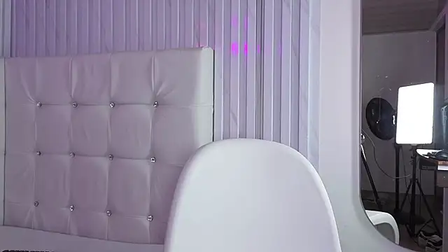royalsexxx_ লাইভ XXX চ্যাট