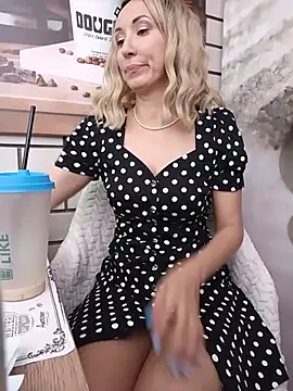 دردشة _AliceWine_ الجنسية المباشرة