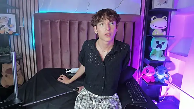 צ'אט XXX בשידור חי של SthepanodiMonaco