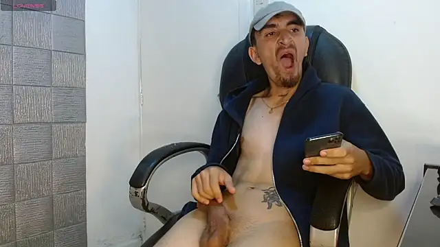 MykeCastle live XXX chat