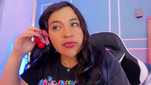 TaraTaylorr's Live XXX Chat