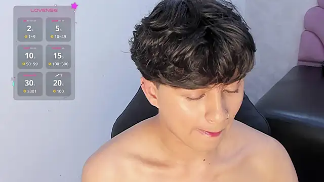 alan_twink12's Live XXX Chat