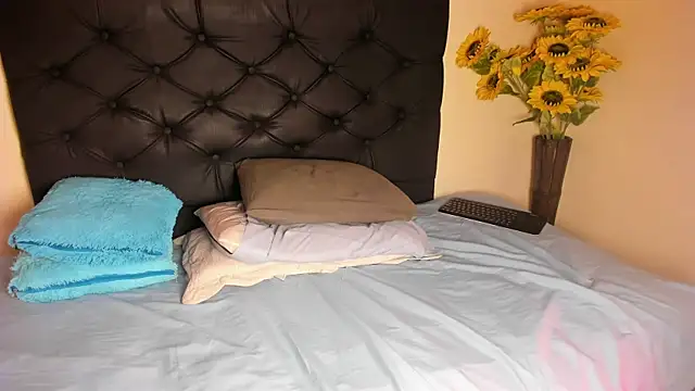 KaylieRousse's Live XXX Chat