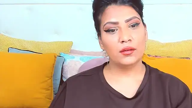 دردشة AmyCubes الجنسية المباشرة