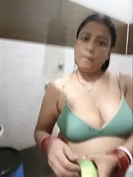 Priyadiwani 웹캠 쇼