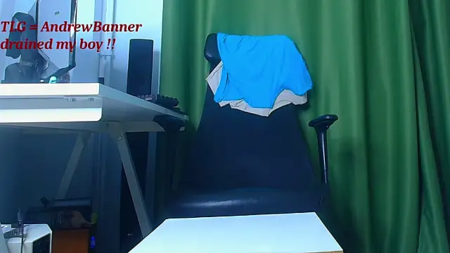 عرض كام AndrewBanner