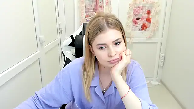 Chatroom XXX en direct de BrielleStorm
