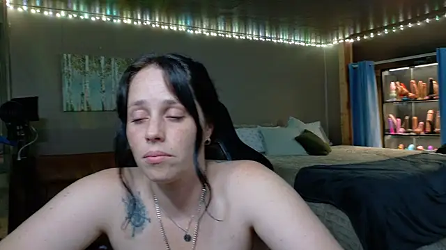 mavismable's Live XXX Chat