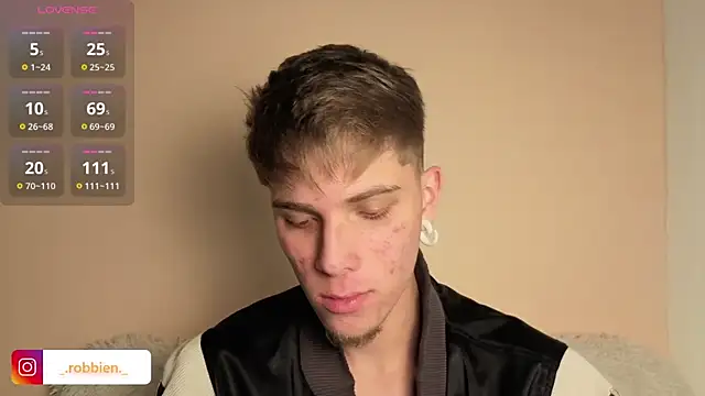 Онлайн чат XXX robbinblaze_