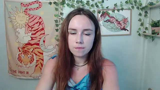Chatroom XXX en direct de VeryVeryVeryShy_