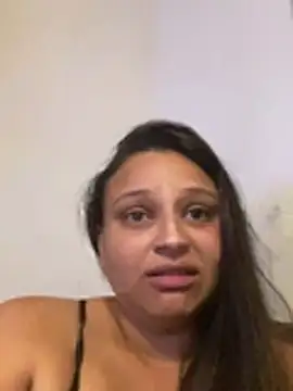 julia_moreira লাইভ XXX চ্যাট