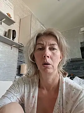 צ'אט XXX בשידור חי של stellahere8
