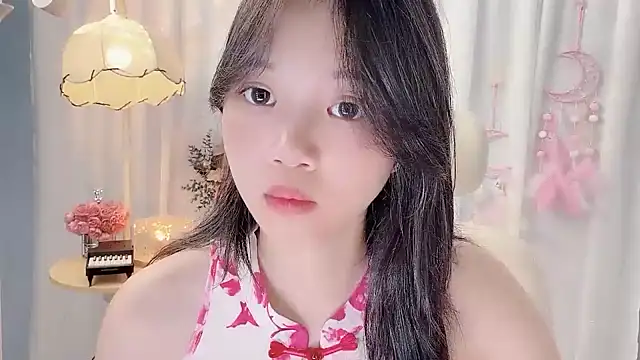 Yanys521 লাইভ XXX চ্যাট