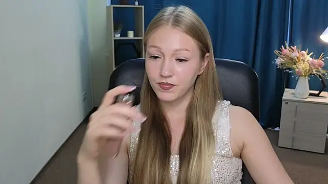 NanceeFinlay লাইভ XXX চ্যাট