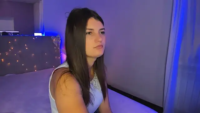 Онлайн чат XXX Laura_Leee
