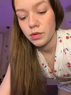 Chat XXX en directo de PeachCheeks_
