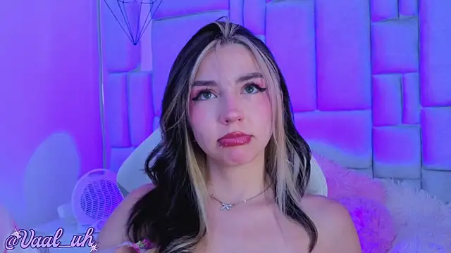 XXX chat uživo modela Valuh_Blake