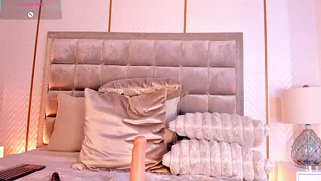 DakotaWangi – Naživo XXX chat