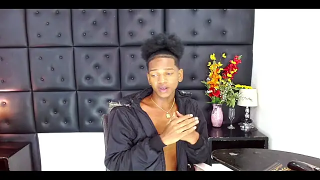 AfroWayuuu: απευθείας συνομιλία ΧΧΧ