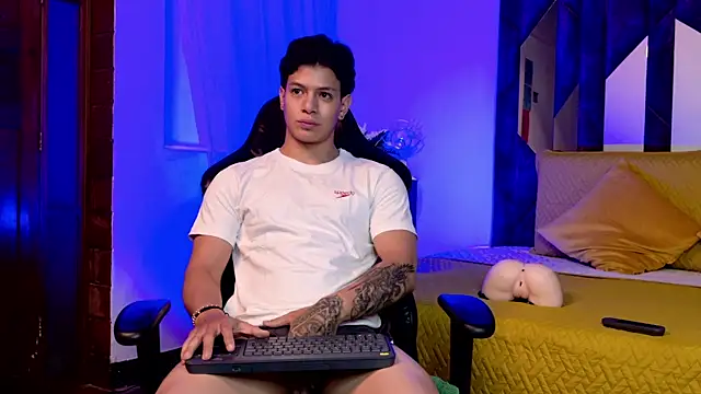 Chat +18 de TonyPetrovjs ao vivo