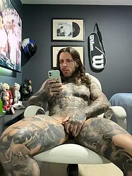 ThomasHells' Live XXX Chat