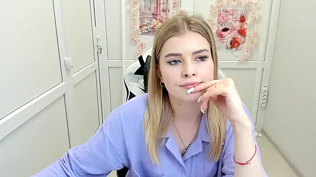 BrielleStorm: онлайн-секс-чат