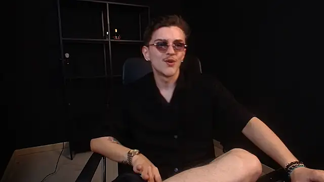 FelixStarkk XXX чат на живо