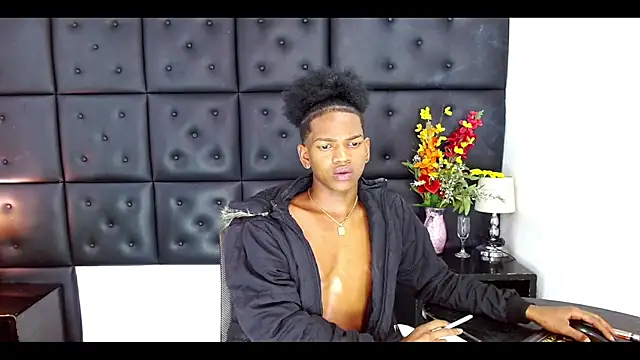 AfroWayuuu Chat XXX in diretta