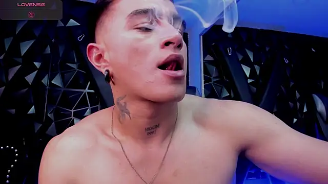 LiamDeeps Chat XXX live