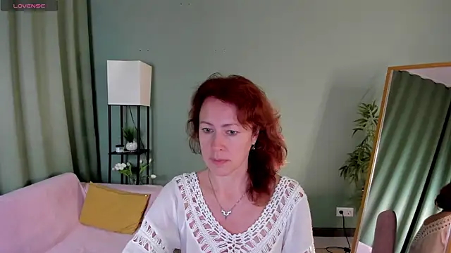 LeticiaRomano Chat XXX live