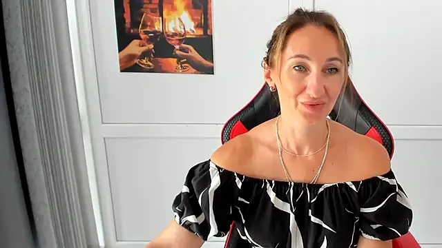 دردشة LilyDreamm الجنسية المباشرة