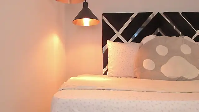 Miia_Thompsonn লাইভ XXX চ্যাট