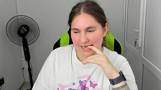 LunaVenom élő XXX-chatje