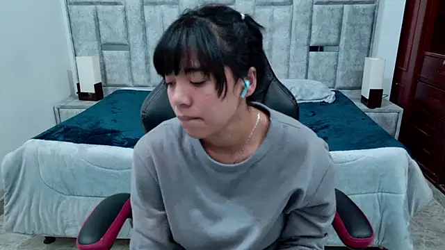 laureentt_'s Live XXX Chat
