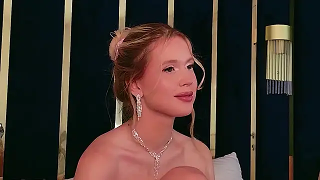 Beckie_White লাইভ XXX চ্যাট