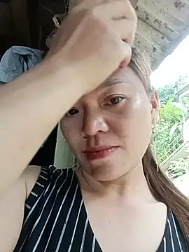 lya_sexyy Adlı Modelin Canlı XXX Sohbeti