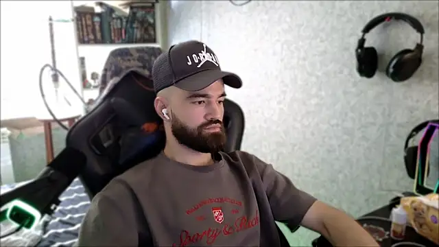 Chat +18 de _Serious_Man ao vivo