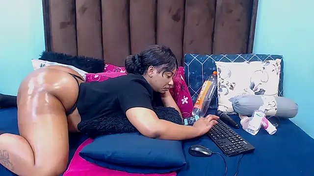 AfricanQueenxx40 লাইভ XXX চ্যাট