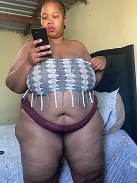 Curvycandy95 Live XXX-Chat