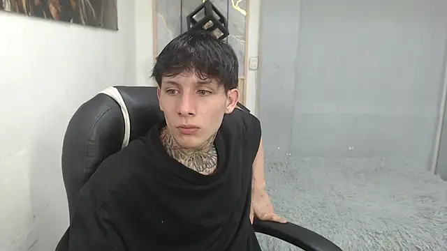 Онлайн чат XXX Cry_thereal