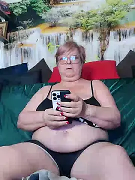 QueenPammy1 লাইভ XXX চ্যাট