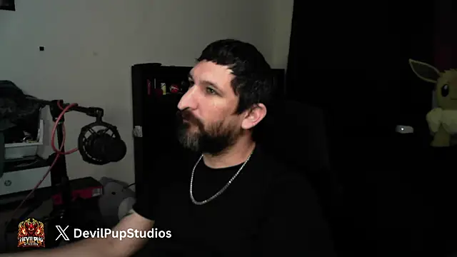 DevilPup75_ élő XXX-chatje