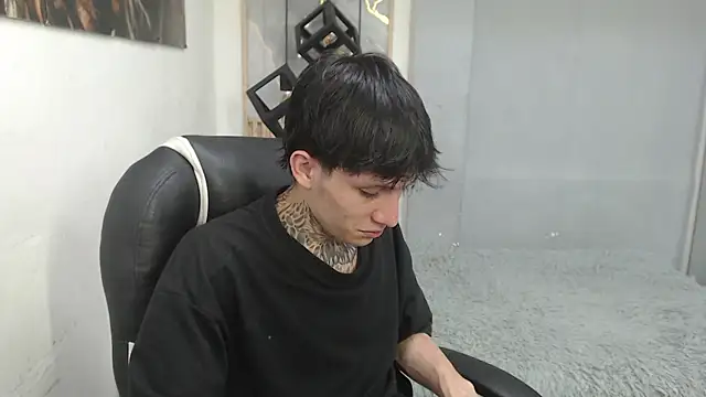 Chat XXX Live Cry_thereal