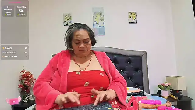 QueenMatturex লাইভ XXX চ্যাট