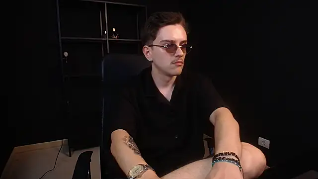 Chat +18 de FelixStarkk ao vivo