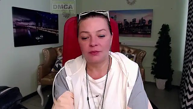 Lily_flower7 XXX чат на живо