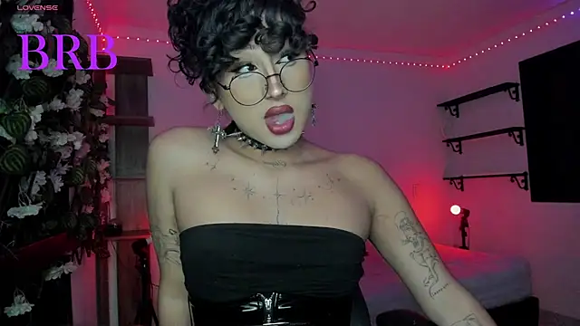 Chatroom XXX en direct de Heka_Prudence