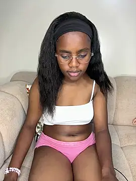 softglamqueen Adlı Modelin Canlı XXX Sohbeti